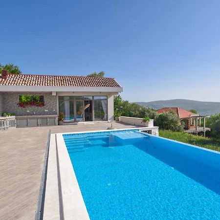 Verbalj Apartment With Swimming Pool Kotor Kültér fotó