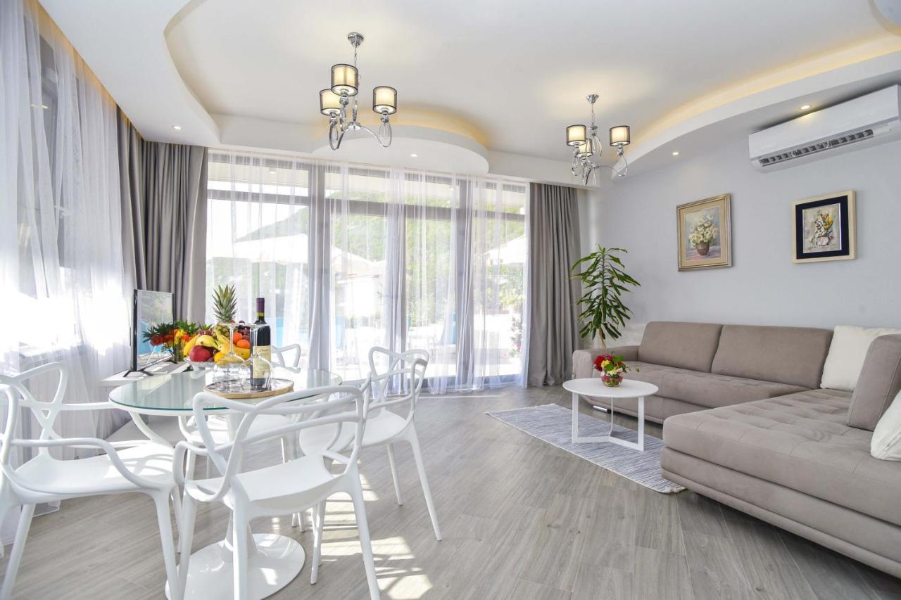 Verbalj Apartment With Swimming Pool Kotor Kültér fotó