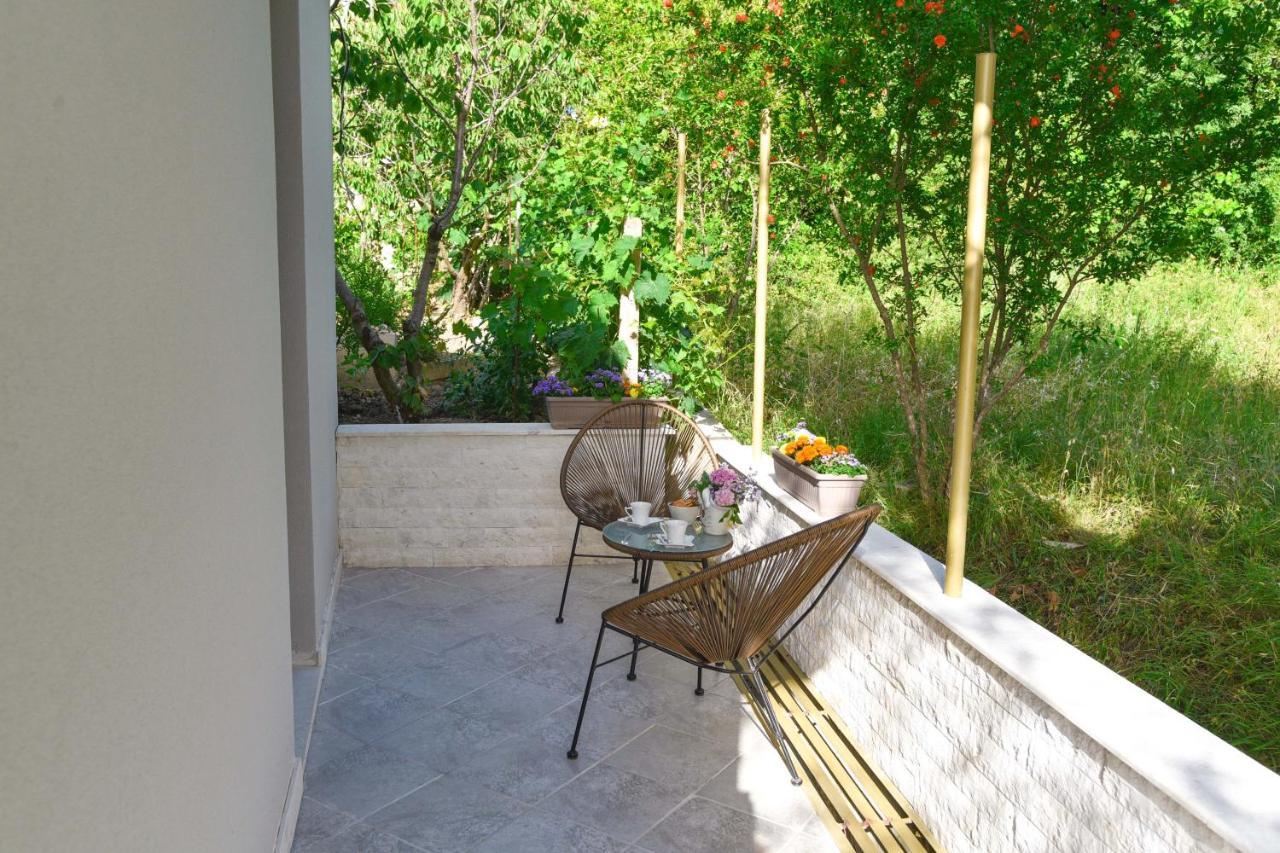 Verbalj Apartment With Swimming Pool Kotor Kültér fotó